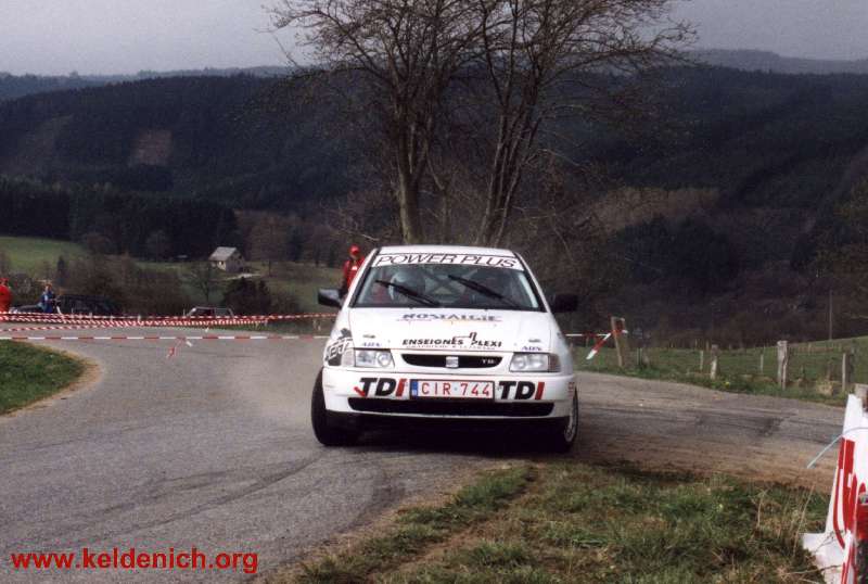 3p02109f.jpg