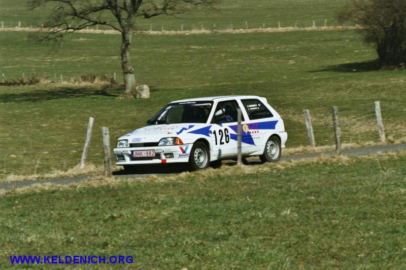 3p03128f.jpg