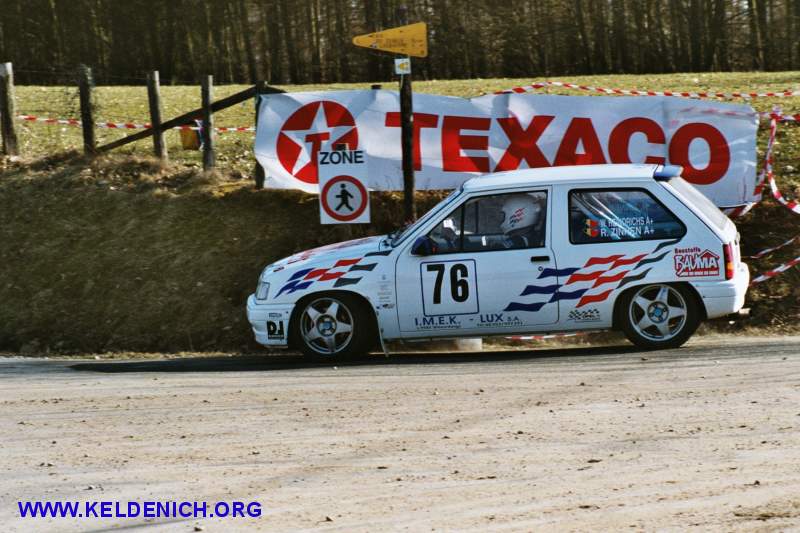 3p03237f.jpg
