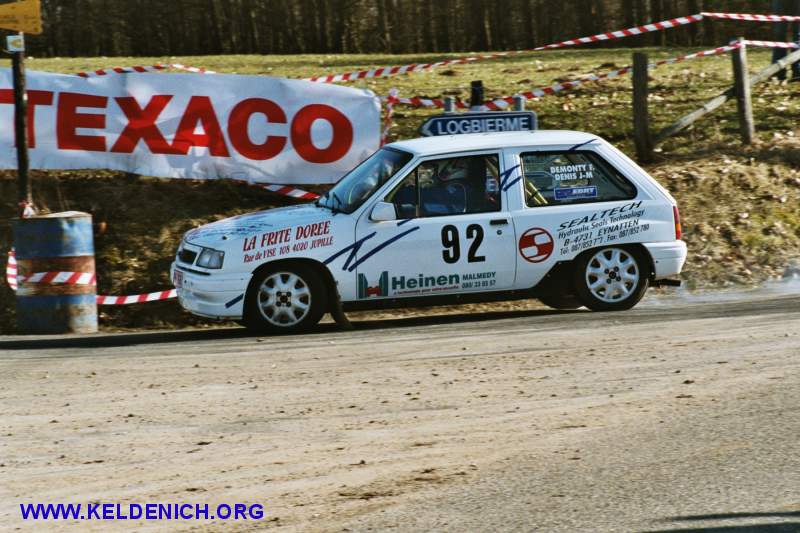 3p03240f.jpg