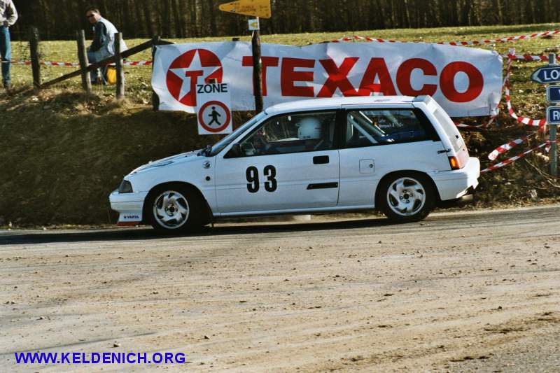 3p03241f.jpg