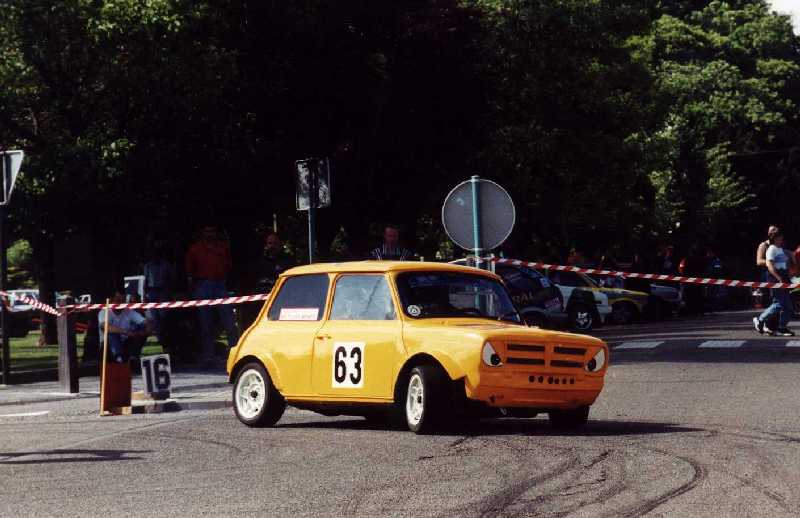 00mac101f.jpg (46857 octets)